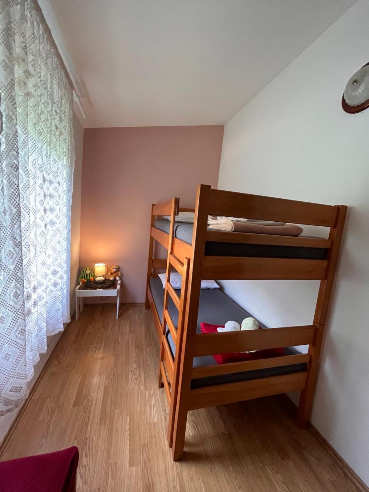 Apartments Mirijana Pula Exterior photo
