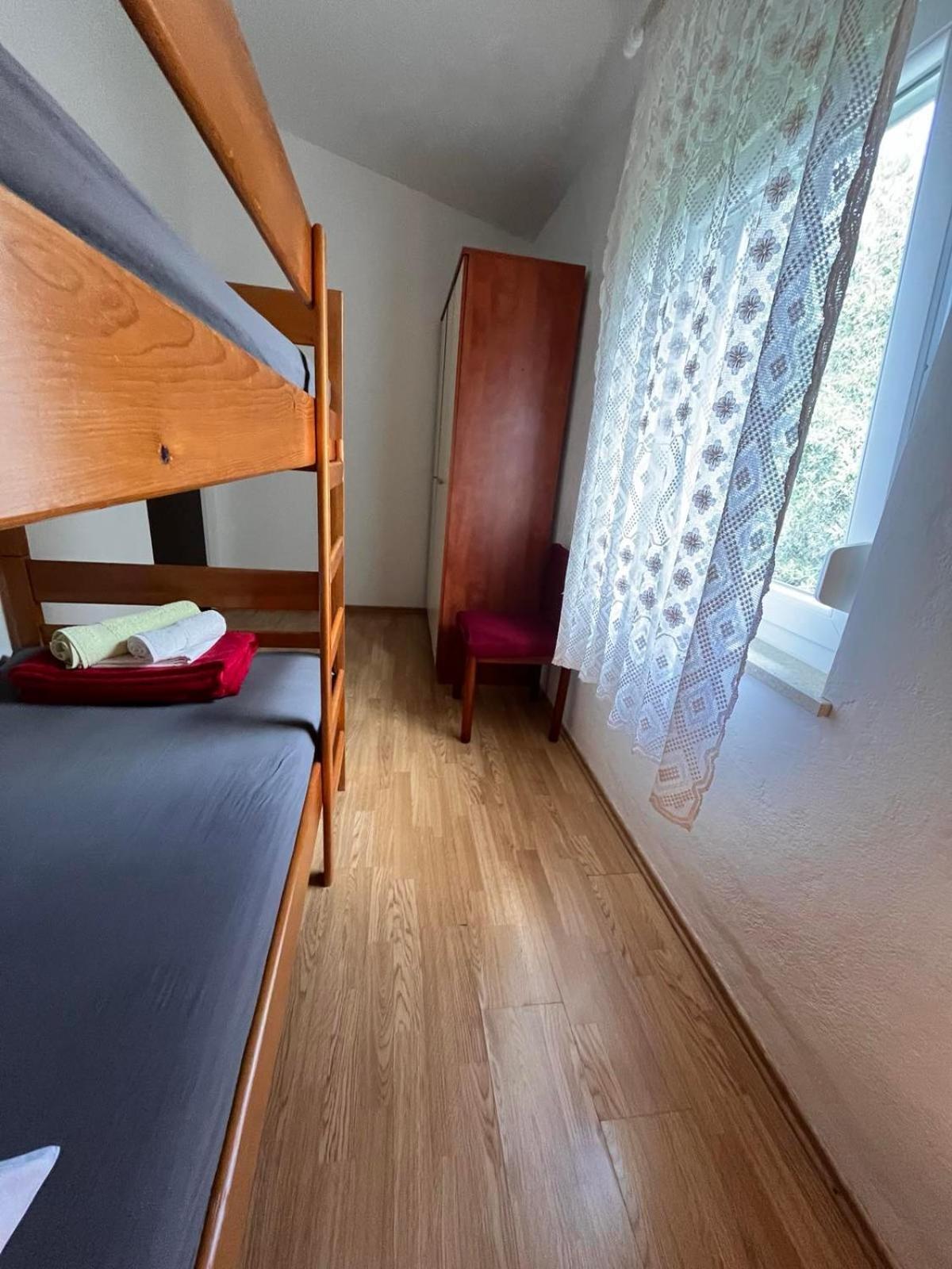 Apartments Mirijana Pula Exterior photo