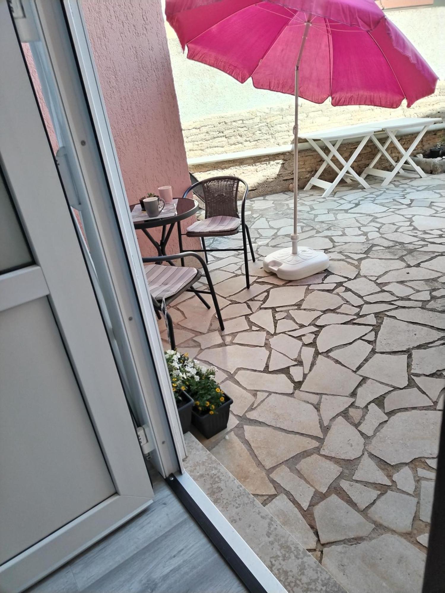 Apartments Mirijana Pula Exterior photo